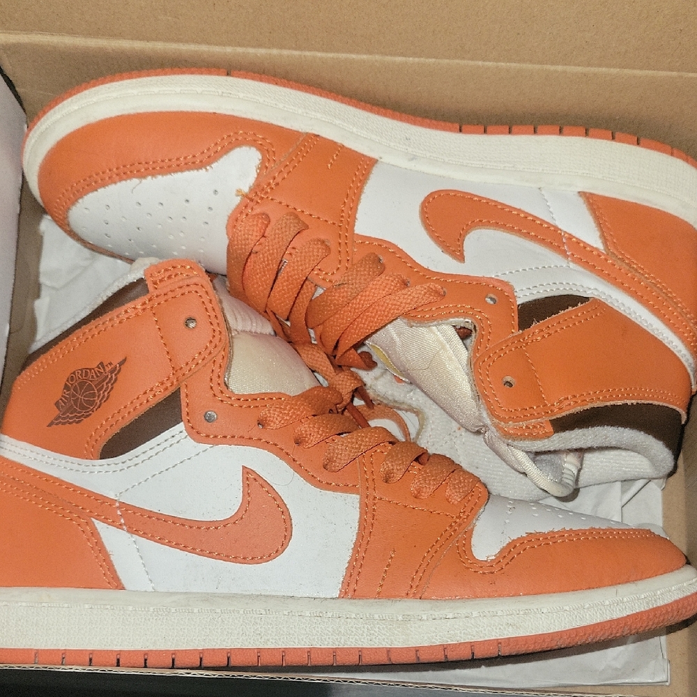 Jordan Kids Sneakers in Orange and White